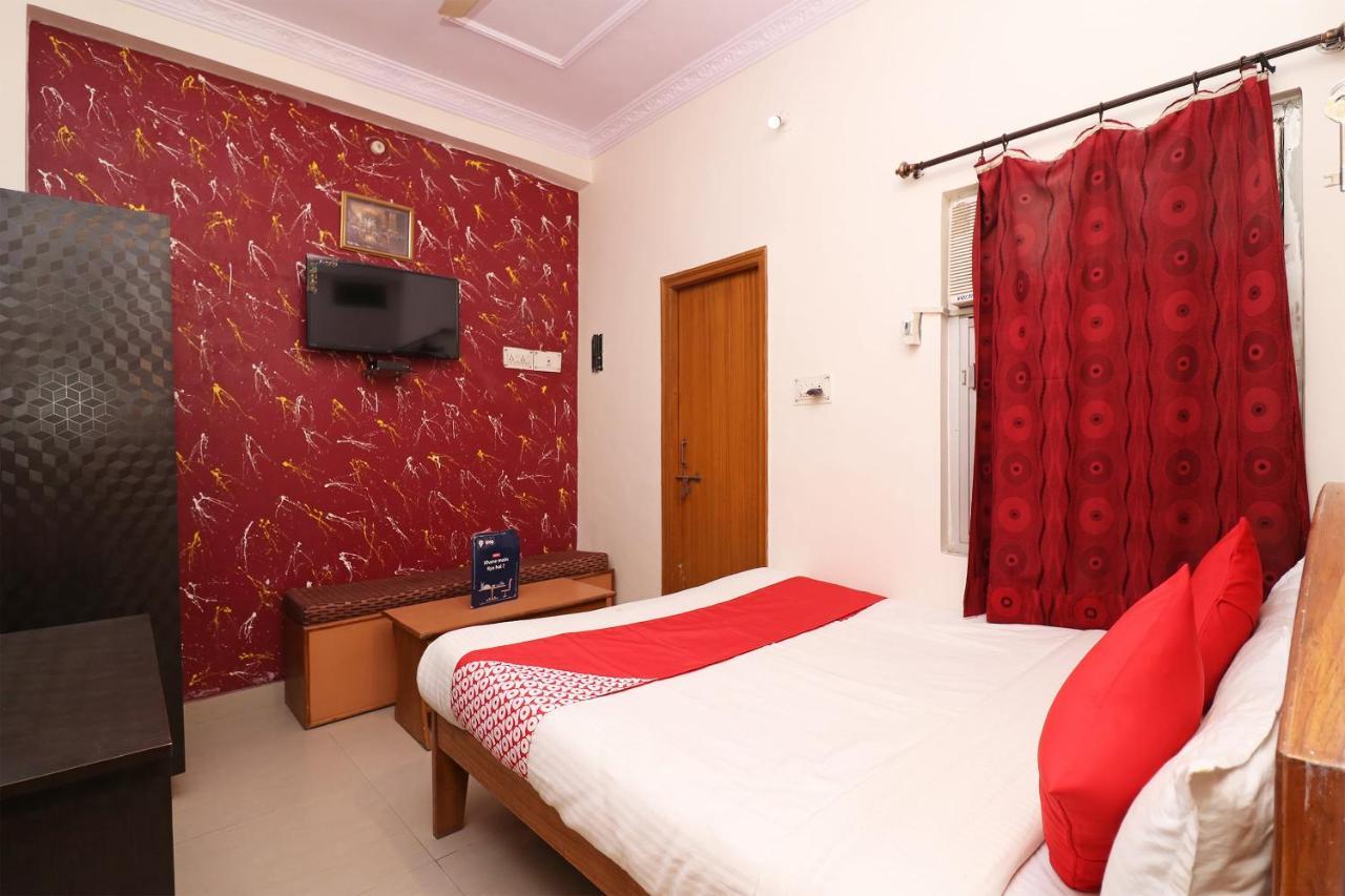 Oyo 1021 Hotel Gayatri Residency Tirath Экстерьер фото