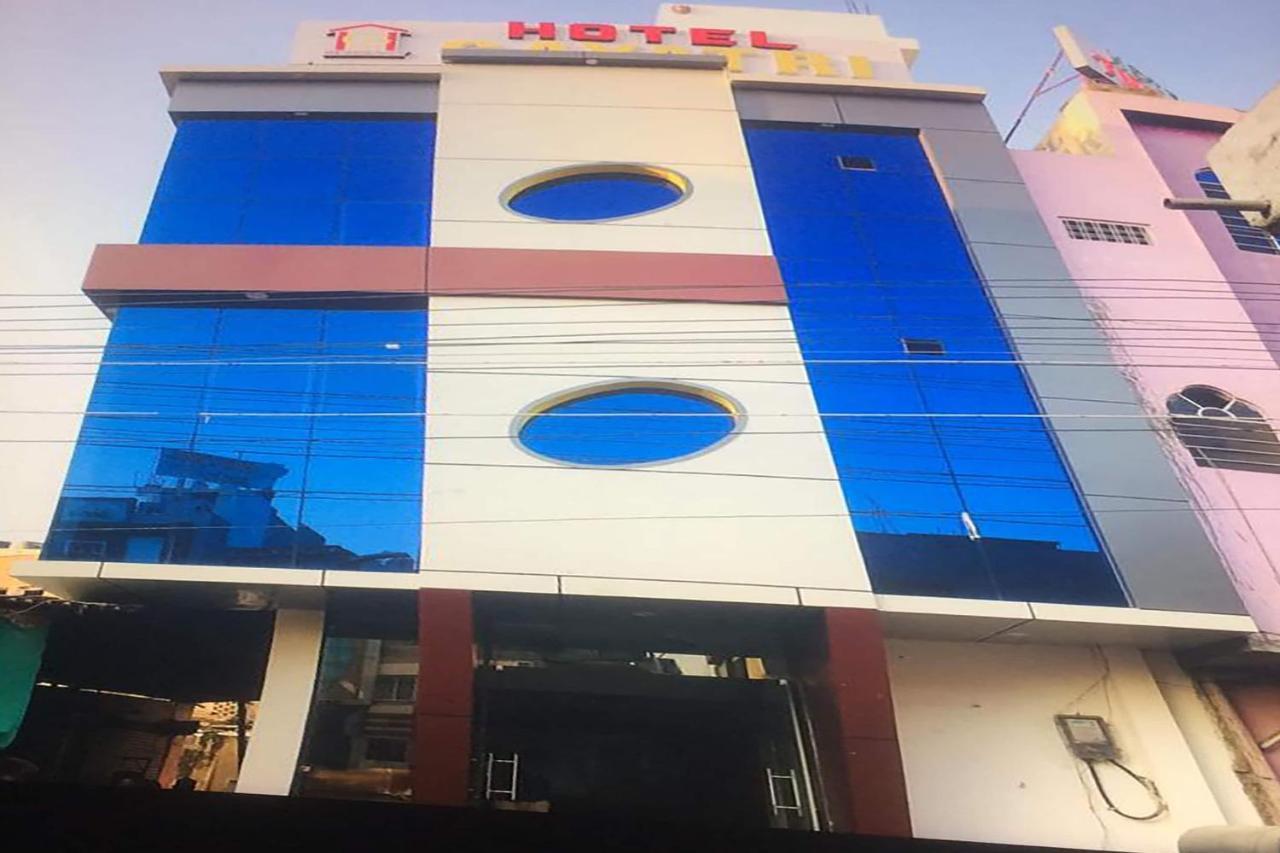 Oyo 1021 Hotel Gayatri Residency Tirath Экстерьер фото