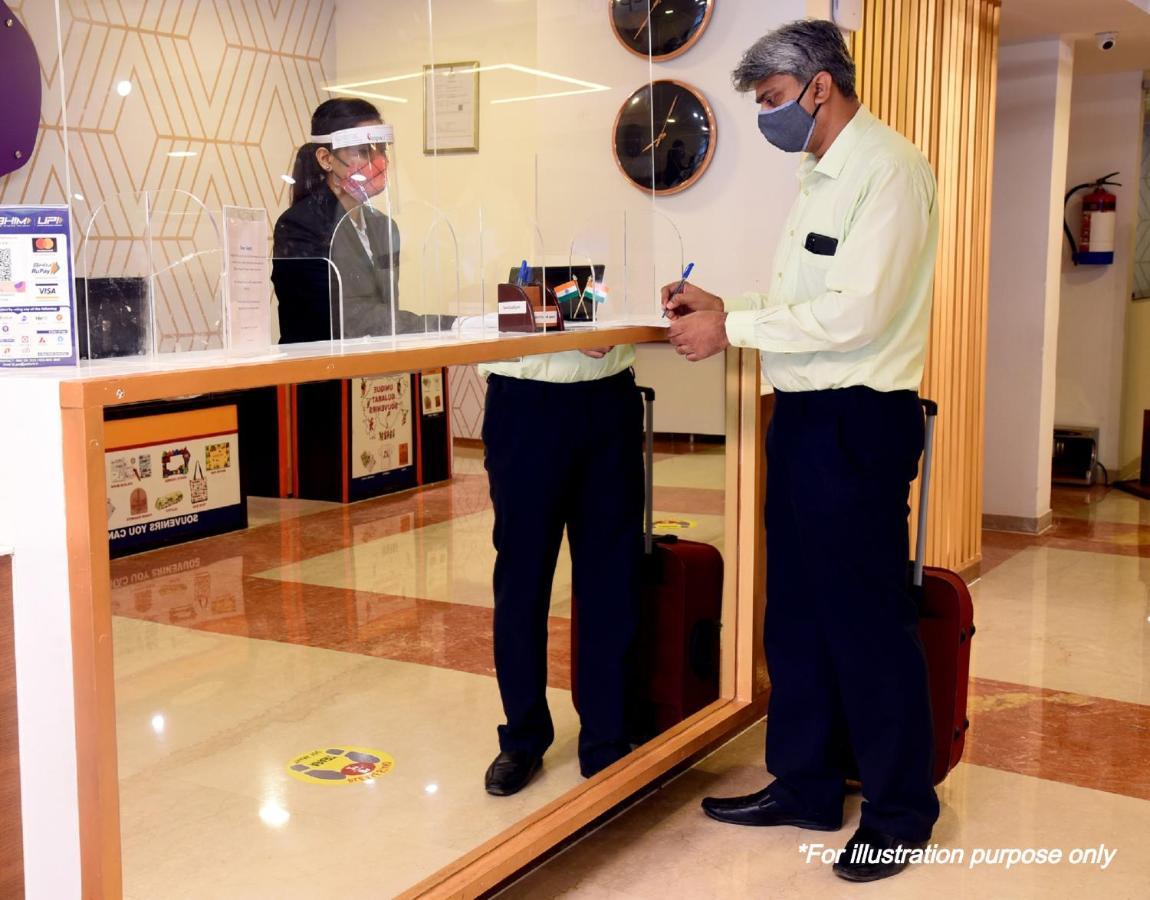 Oyo 1021 Hotel Gayatri Residency Tirath Экстерьер фото